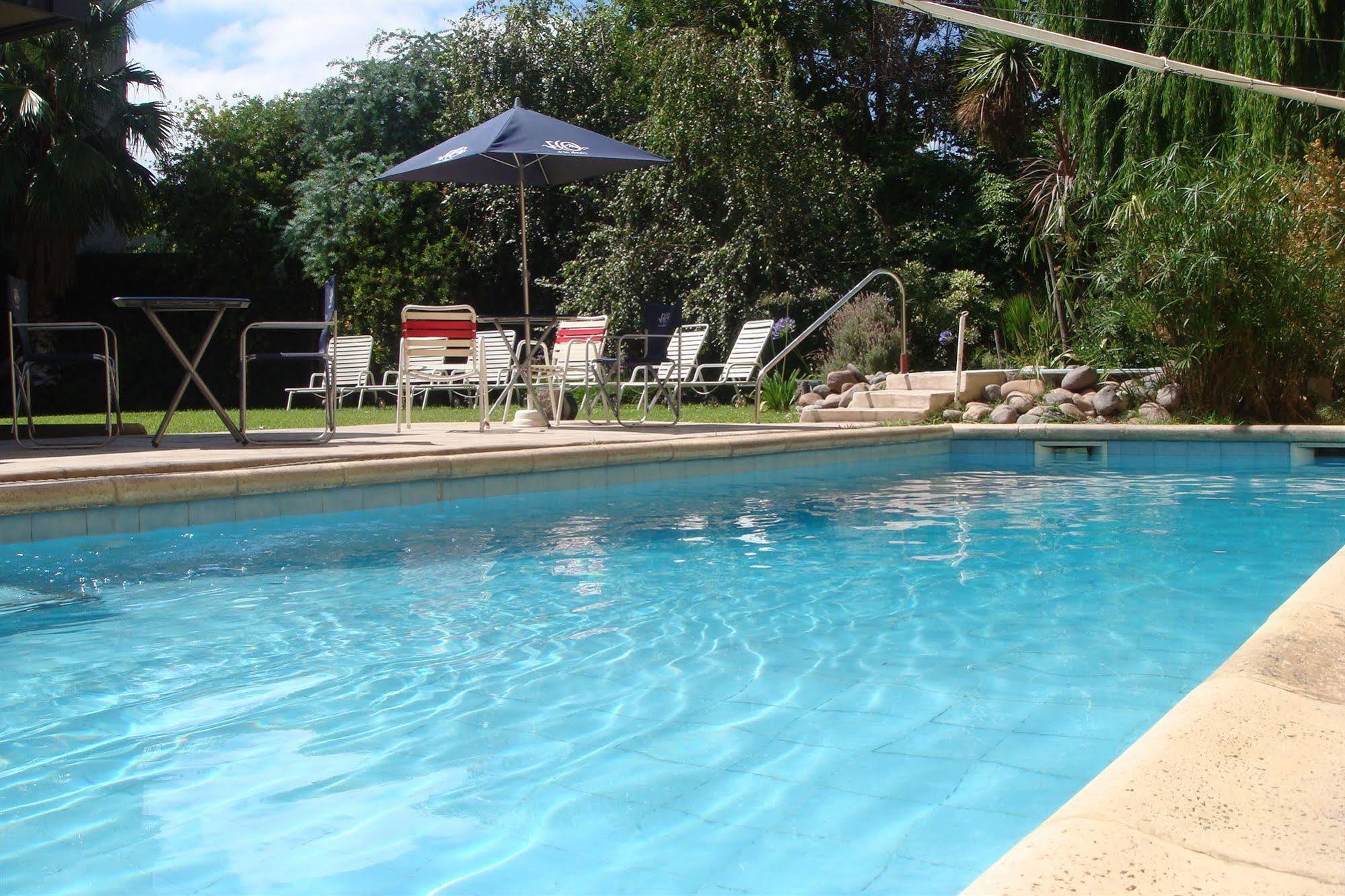 Maue Apartahotel 3*
